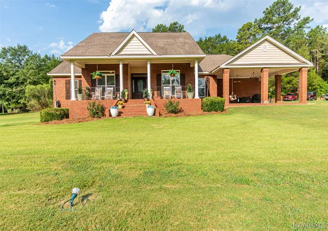 Photo 1 of Single family home for sale at 632 E Fleahop Rd, Tallassee, AL 36078 | MLS# 589750 | Listing updated on 2026-09-29