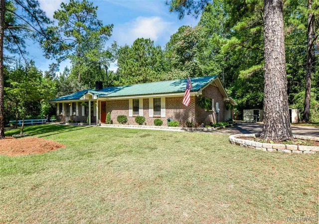 Photo 3 of Sale Pending at 3109 Kent Rd, Tallassee, AL 36078 | MLS# 589794 | Listing updated on 2026-09-23
