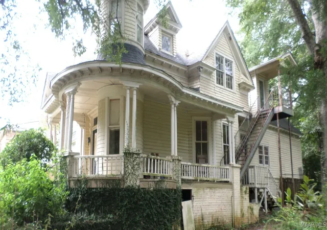 Photo 4 of Single family home for sale at 1104 S Hull St, Montgomery, AL 36104 | MLS# 589920 | Listing updated on 2026-10-27
