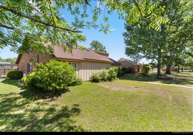 Photo 1 of Sale Pending at 1845 Tara Dr, Prattville, AL 36066 | MLS# 589931 | Listing updated on 2026-10-01