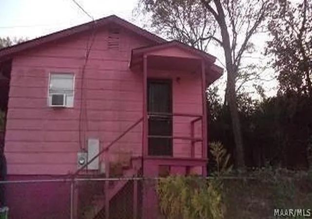 Photo 3 of Single family home for sale at 610 Maxey St, Selma, AL 36701 | MLS# 589941 | Listing updated on 2026-09-02