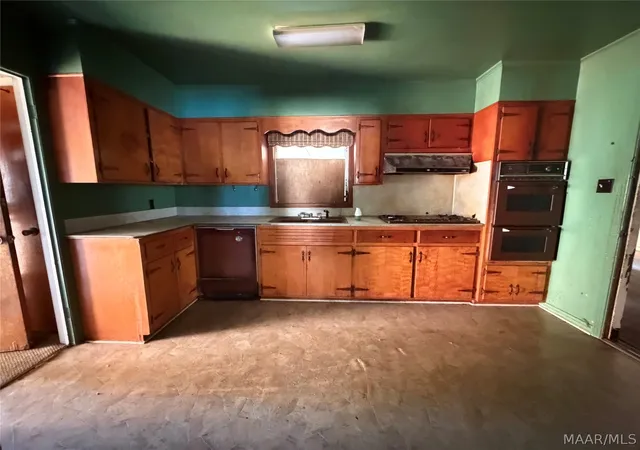 Photo 4 of Single family home for sale at 2806 Camellia St, Tuskegee, AL 36088 | MLS# 589951 | Listing updated on 2026-10-02