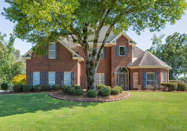 Photo 1 of Single family home for sale at 198 Walnut Point Dr, Wetumpka, AL 36093 | MLS# 589838 | Listing updated on 2026-09-10