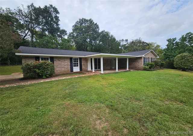 Photo 4 of Single family home for sale at 503 Claythorne Dr, Greenville, AL 36037 | MLS# 590013 | Listing updated on 2026-09-18