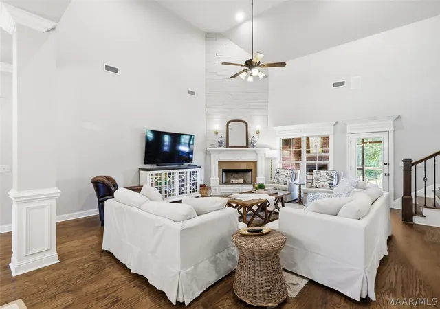 Photo 2 of Single family home for sale at 209 Brookwood Dr, Wetumpka, AL 36093 | MLS# 589961 | Listing updated on 2026-09-24