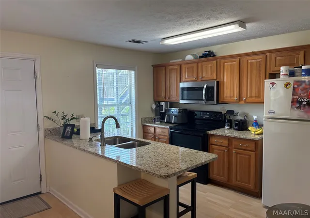 Photo 3 of Condo for sale at 544 W Glenn Ave, Auburn, AL 36832 | MLS# 590023 | Listing updated on 2026-09-16