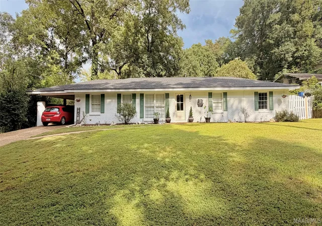 Photo 3 of Single family home for sale at 118 Cedar Dr, Prattville, AL 36066 | MLS# 590003 | Listing updated on 2026-09-17