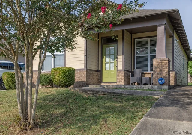 Photo 3 of Single family home for sale at 3913 Brookshire Wy, Montgomery, AL 36116 | MLS# 589840 | Listing updated on 2026-10-01