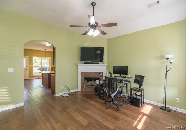 Photo 3 of Single family home for sale at 3913 Brookshire Wy, Montgomery, AL 36116 | MLS# 589840 | Listing updated on 2026-10-01