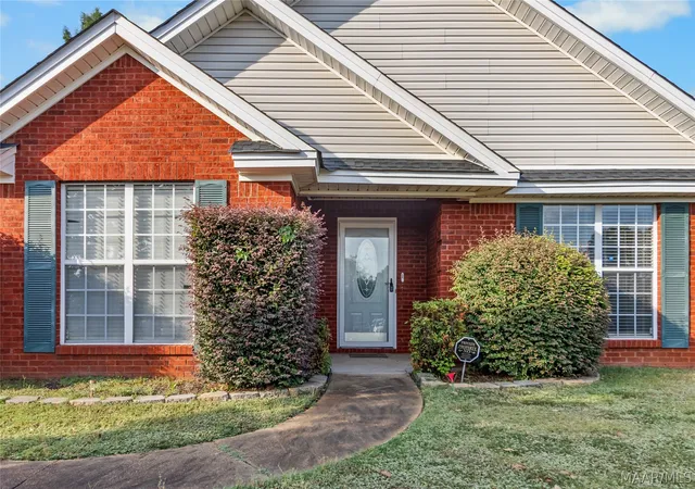 Photo 1 of Single family home for sale at 281 Hidden Valley Rd, Deatsville, AL 36022 | MLS# 590052 | Listing updated on 2026-09-19