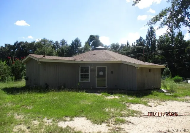 Photo 1 of Sale Pending at 1817 Alpine Dr, Deatsville, AL 36022 | MLS# 590055 | Listing updated on 2026-09-18