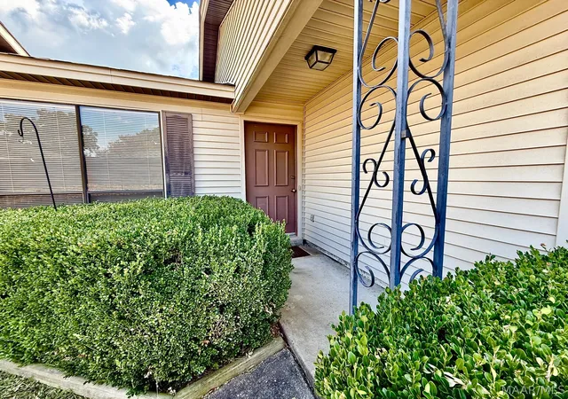 Photo 2 of Single family home for sale at 1520 Katrina Pl, Montgomery, AL 36117 | MLS# 590065 | Listing updated on 2026-08-31
