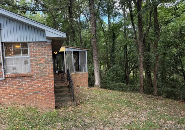 Photo 3 of Single family home for sale at 6420 Rives Rd, Elmore, AL 36025 | MLS# 590076 | Listing updated on 2026-09-15