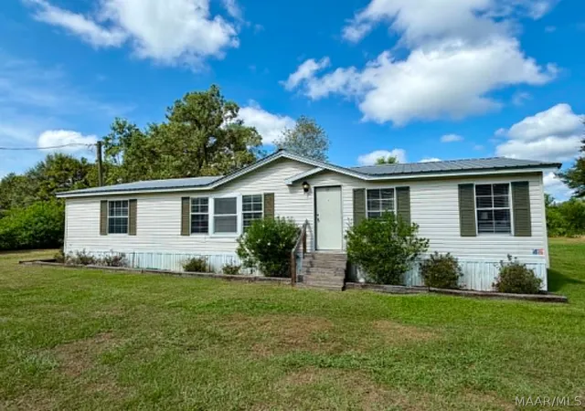 Photo 1 of Manufactured home for sale at 1028 Huggins St, Mc Kenzie, AL 36456 | MLS# 589240 | Listing updated on 2026-09-04