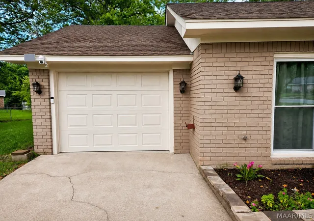 Photo 3 of Single family home for sale at 6113 Helga Pl, Montgomery, AL 36117 | MLS# 590030 | Listing updated on 2026-09-06