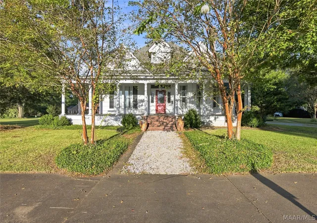 Photo 3 of Single family home for sale at 305 N College St, Greenville, AL 36037 | MLS# 590093 | Listing updated on 2026-09-04