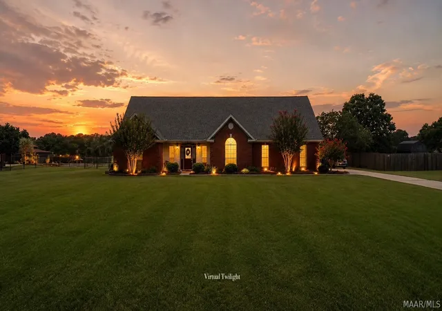 Photo 2 of Single family home for sale at 160 Beachwood Rd, Wetumpka, AL 36092 | MLS# 589470 | Listing updated on 2026-09-02