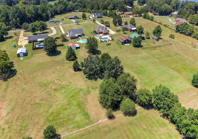 Photo 48 of Single family home for sale at 160 Beachwood Rd, Wetumpka, AL 36092 | MLS# 589470 | Listing updated on 2026-09-02