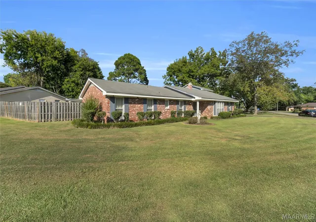 Photo 1 of Single family home for sale at 3581 Foxhall Dr, Montgomery, AL 36111 | MLS# 590100 | Listing updated on 2026-10-06