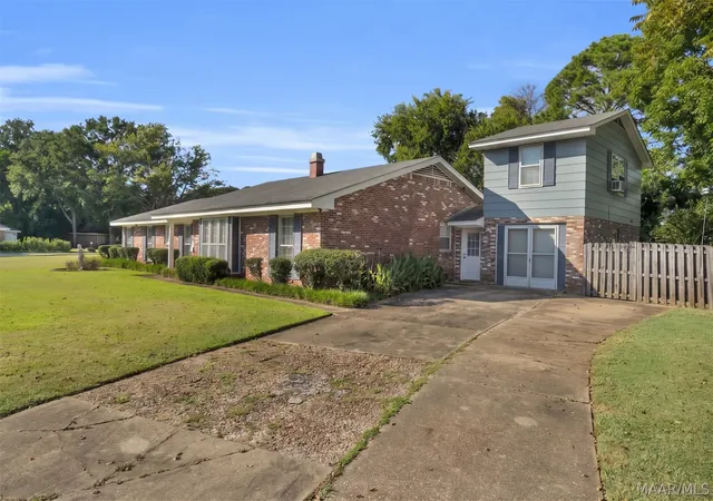 Photo 2 of Single family home for sale at 3581 Foxhall Dr, Montgomery, AL 36111 | MLS# 590100 | Listing updated on 2026-10-06