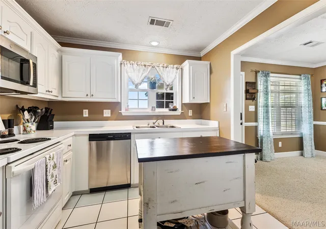 Photo 3 of Single family home for sale at 1918 Cedar Ridge Loop, Prattville, AL 36067 | MLS# 590105 | Listing updated on 2026-09-15