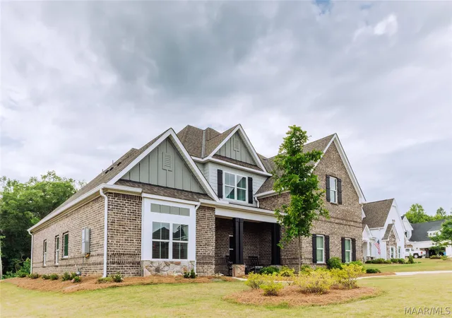 Photo 3 of Single family home for sale at 1238 Tullahoma Dr, Prattville, AL 36066 | MLS# 590112 | Listing updated on 2026-09-05