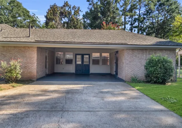 Photo 4 of Single family home for sale at 11 Arrowhead Ct, Montgomery, AL 36117 | MLS# 590067 | Listing updated on 2026-09-04