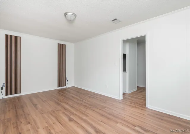 Photo 3 of Single family home for sale at 617 Durward Dr, Montgomery, AL 36117 | MLS# 590129 | Listing updated on 2026-10-27
