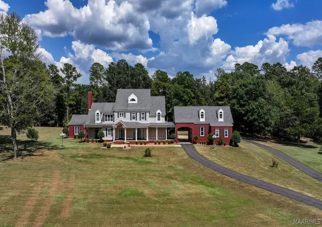 Photo 3 of Single family home for sale at 899 Lexington Ln, Prattville, AL 36067 | MLS# 590155 | Listing updated on 2026-09-03