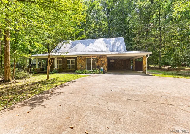 Photo 2 of Single family home for sale at 37 Trotters Ml Rd, Wetumpka, AL 36093 | MLS# 590077 | Listing updated on 2026-09-18