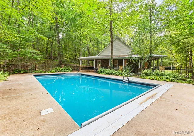 Photo 3 of Single family home for sale at 37 Trotters Ml Rd, Wetumpka, AL 36093 | MLS# 590077 | Listing updated on 2026-09-18