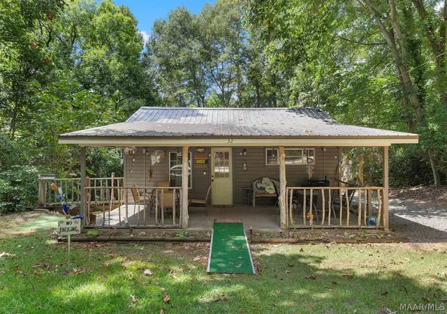 Photo 1 of Single family home for sale at 32 Lake Shore Dr, Titus, AL 36080 | MLS# 590213 | Listing updated on 2026-09-29