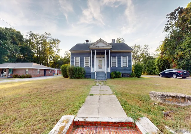 Photo 1 of Single family home for sale at 439 Martin Luther King Jr Dr, Prattville, AL 36067 | MLS# 590184 | Listing updated on 2026-09-04