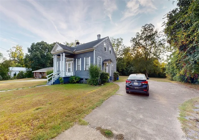 Photo 3 of Single family home for sale at 439 Martin Luther King Jr Dr, Prattville, AL 36067 | MLS# 590184 | Listing updated on 2026-09-04