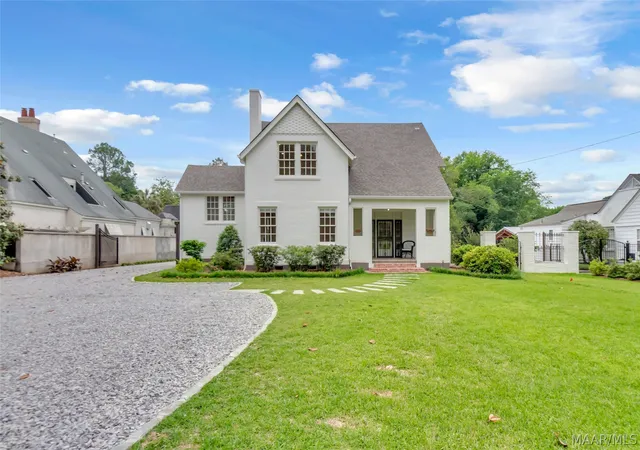 Single family home for sale at 1064 Glen Grattan Dr, Montgomery, AL 36111 | MLS# 590202