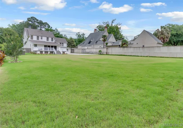 Photo 3 of Single family home for sale at 1064 Glen Grattan Dr, Montgomery, AL 36111 | MLS# 590202 | Listing updated on 2026-09-08