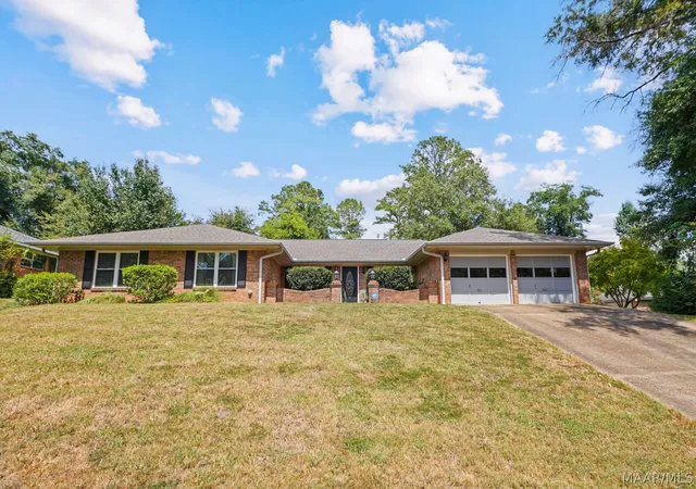 Photo 1 of Single family home for sale at 218 Deer Tr, Prattville, AL 36067 | MLS# 590229 | Listing updated on 2026-10-01