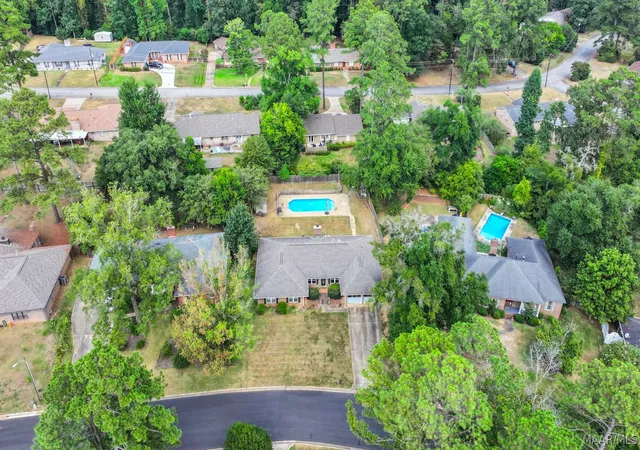 Photo 3 of Single family home for sale at 218 Deer Tr, Prattville, AL 36067 | MLS# 590229 | Listing updated on 2026-10-01