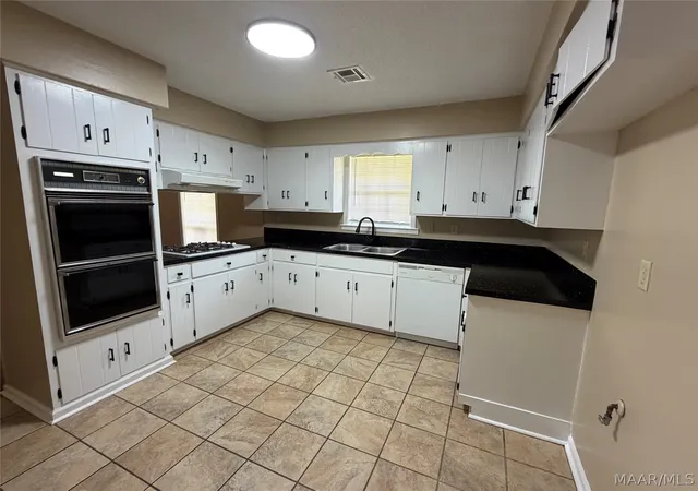 Photo 2 of Single family home for sale at 3429 Woodpark Dr, Montgomery, AL 36116 | MLS# 590233 | Listing updated on 2026-09-04