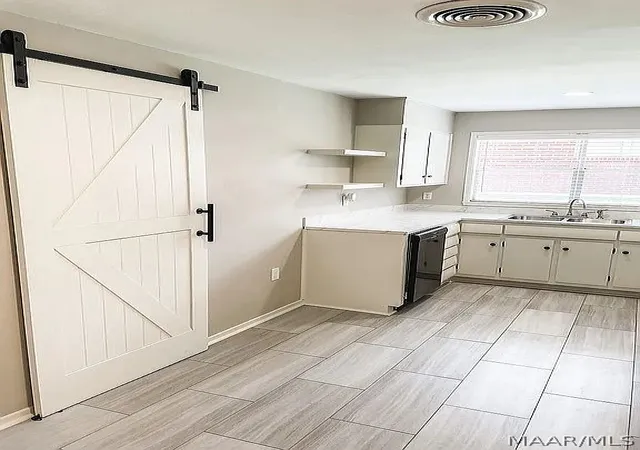 Photo 2 of Single family home for sale at 109 Eton Rd, Montgomery, AL 36109 | MLS# 590201 | Listing updated on 2026-09-04