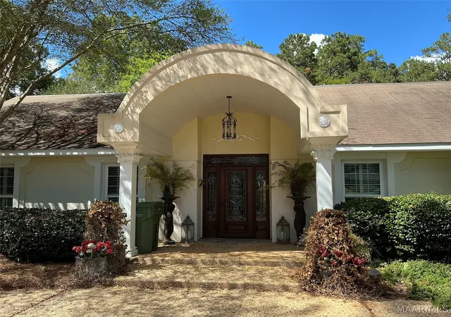 Photo 3 of Single family home for sale at 2839 Montrose Ave, Montgomery, AL 36109 | MLS# 590075 | Listing updated on 2026-09-04