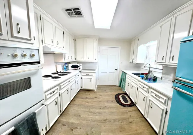 Photo 4 of Single family home for sale at 3000 Old Farm Rd, Montgomery, AL 36111 | MLS# 590249 | Listing updated on 2026-09-04