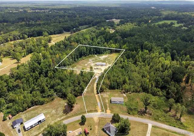 Photo 1 of Manufactured home for sale at 530 Shadow Wood Ln, Wetumpka, AL 36092 | MLS# 590256 | Listing updated on 2026-09-11