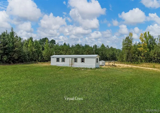 Photo 2 of Manufactured home for sale at 530 Shadow Wood Ln, Wetumpka, AL 36092 | MLS# 590256 | Listing updated on 2026-09-11