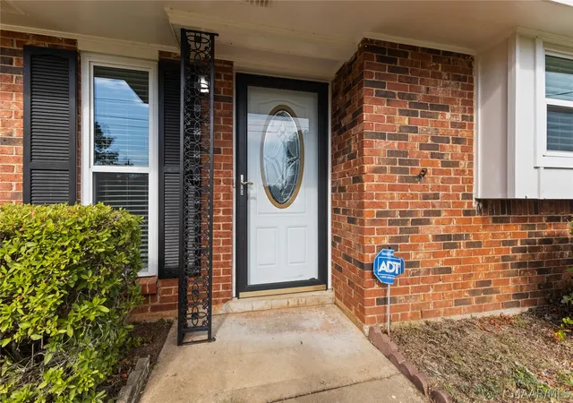 Photo 3 of Single family home for sale at 251 Teri Ln, Prattville, AL 36066 | MLS# 590240 | Listing updated on 2026-09-10