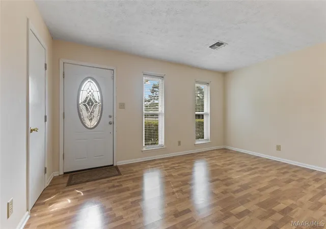 Photo 4 of Single family home for sale at 251 Teri Ln, Prattville, AL 36066 | MLS# 590240 | Listing updated on 2026-09-10