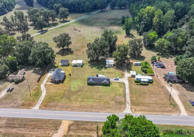 Photo 2 of Single family home for sale at 2811 Highway 14 W, Autaugaville, AL 36003 | MLS# 590250 | Listing updated on 2026-09-10