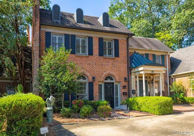 Photo 2 of Townhouse for sale at 3056 Bankhead Ave, Montgomery, AL 36106 | MLS# 590137 | Listing updated on 2026-09-10