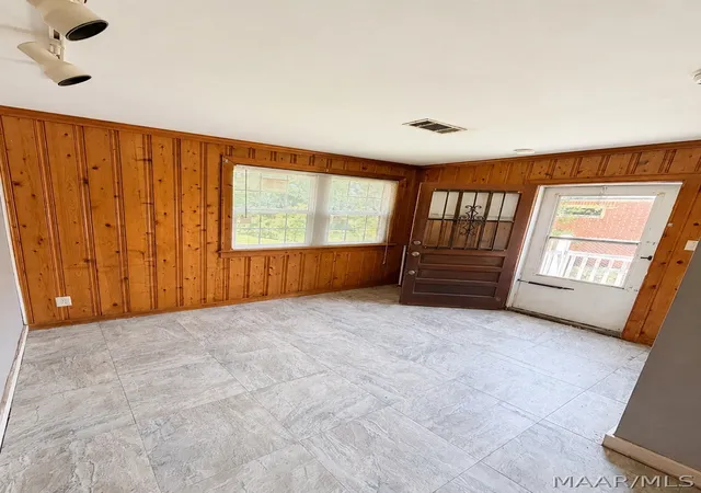 Photo 3 of Single family home for sale at 2620 Geneva St, Montgomery, AL 36107 | MLS# 590037 | Listing updated on 2026-09-22