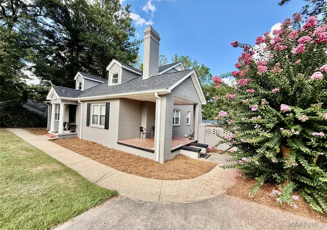 Photo 3 of Single family home for sale at 302 Kowaliga Rd, Eclectic, AL 36024 | MLS# 590258 | Listing updated on 2026-09-05